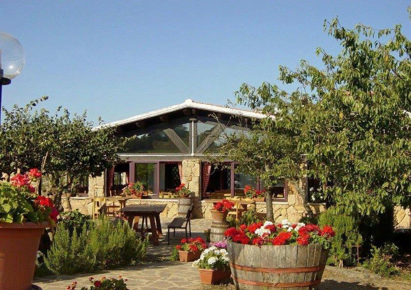 Agriturismo Vermentino 몬티 외부 사진