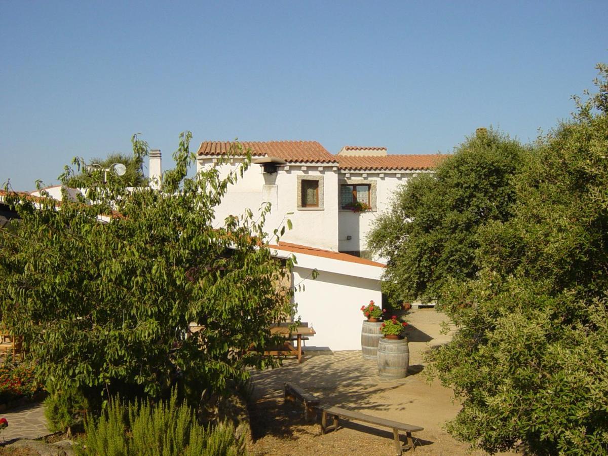 Agriturismo Vermentino 몬티 외부 사진