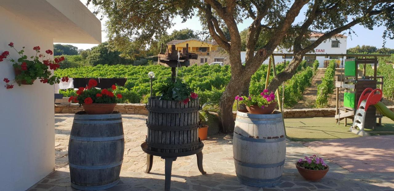 Agriturismo Vermentino 몬티 외부 사진